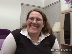 Red-haired BBW in old-fashioned glasses hooks up with Latin migrant