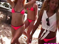 Group of hot horny chicks fucking after a day at the beach